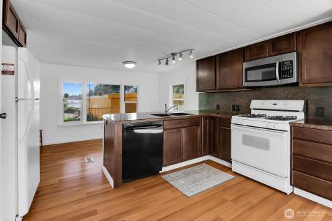 25739 135th Avenue SE Kent WA 98042