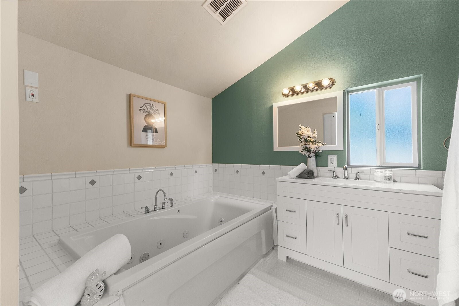 22320 93rd Place W Edmonds WA 98020