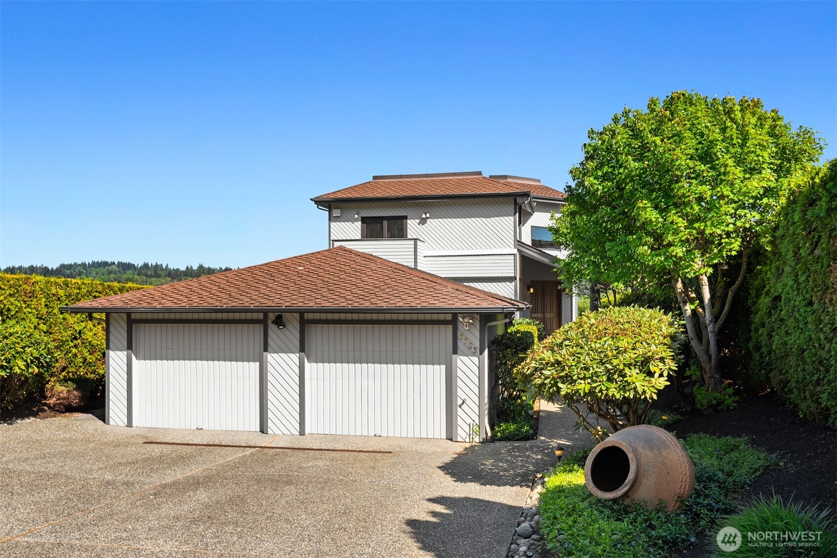 8503 NE Juanita Drive Kirkland WA 98034
