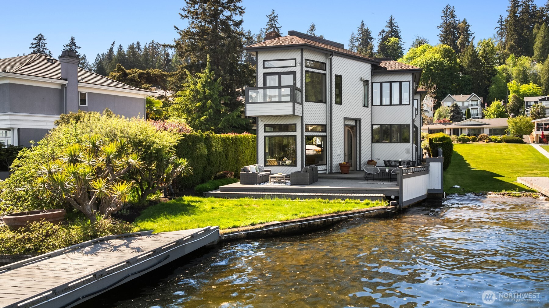 8503 NE Juanita Drive Kirkland WA 98034