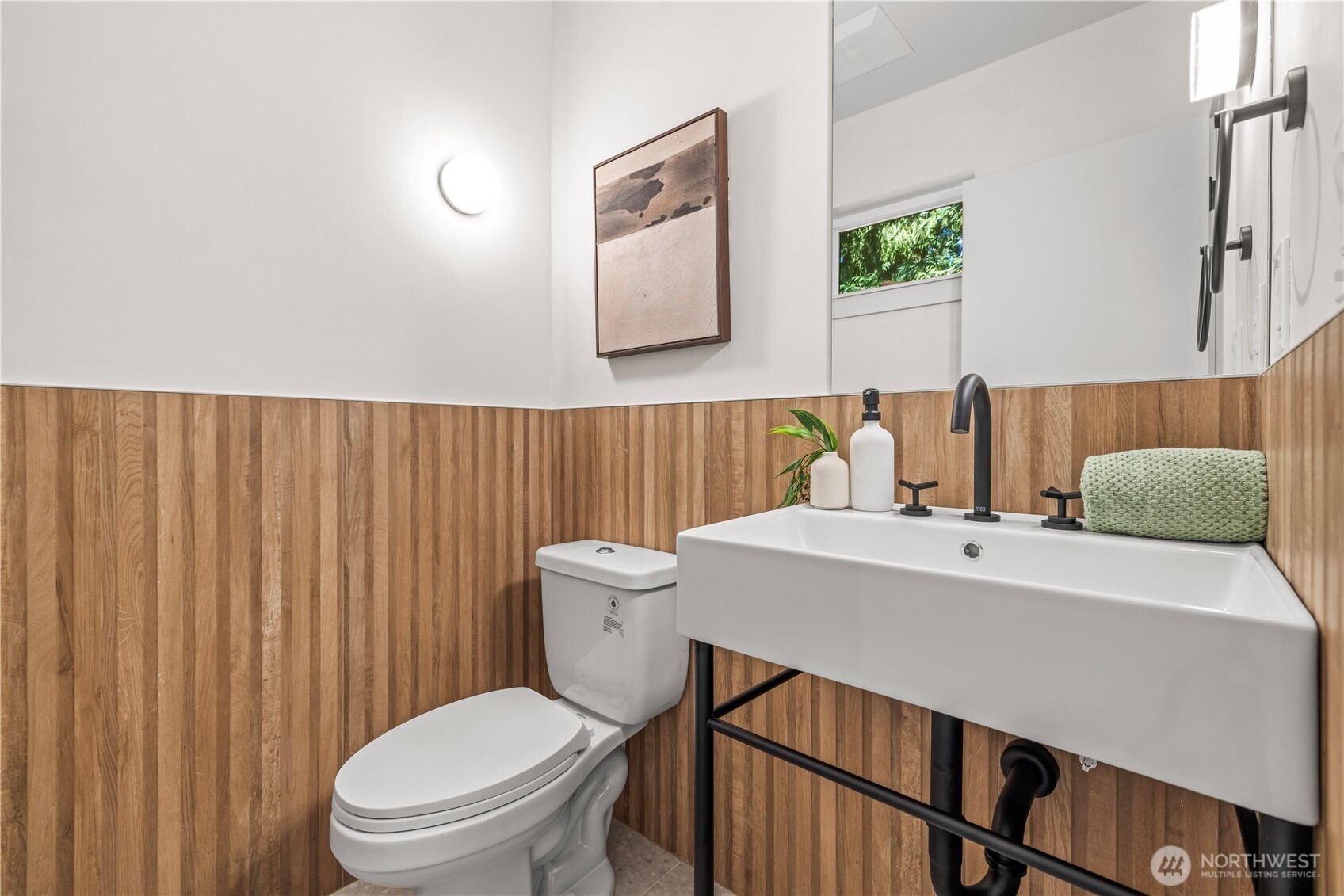 3022 NE 95th Seattle WA 98115