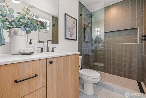 3022 NE 95th Seattle WA 98115