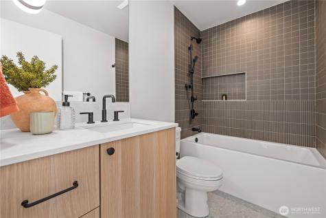 3022 NE 95th Seattle WA 98115