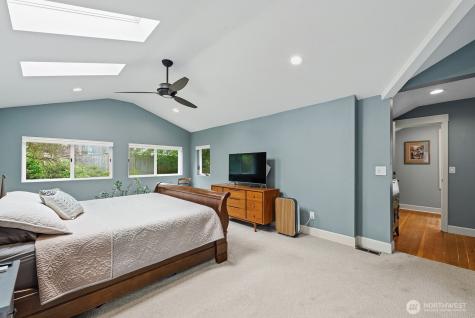 934 30th Avenue Seattle WA 98122