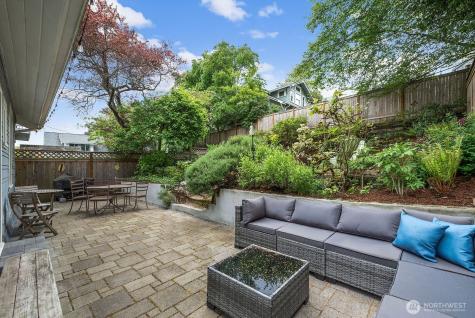 934 30th Avenue Seattle WA 98122