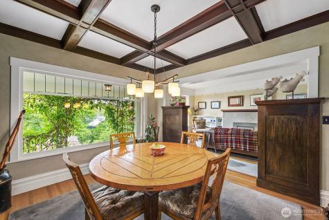 934 30th Avenue Seattle WA 98122