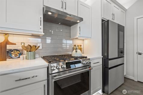 1344 6th Avenue NE Issaquah WA 98029