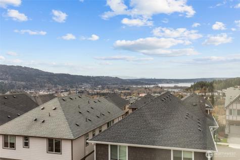 1344 6th Avenue NE Issaquah WA 98029