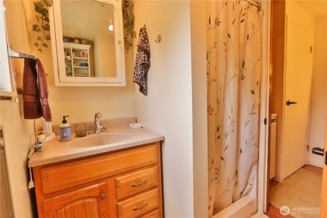 240 Mcfarland Creek Road Methow WA 98834