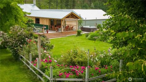 240 Mcfarland Creek Road Methow WA 98834