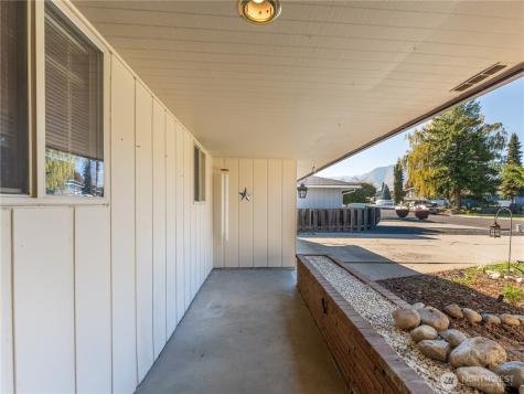 1421 Poplar Avenue Wenatchee WA 98801