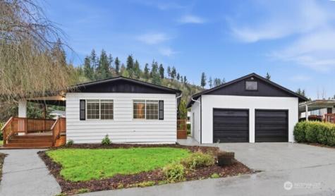 8512 144th Avenue E Puyallup WA 98372
