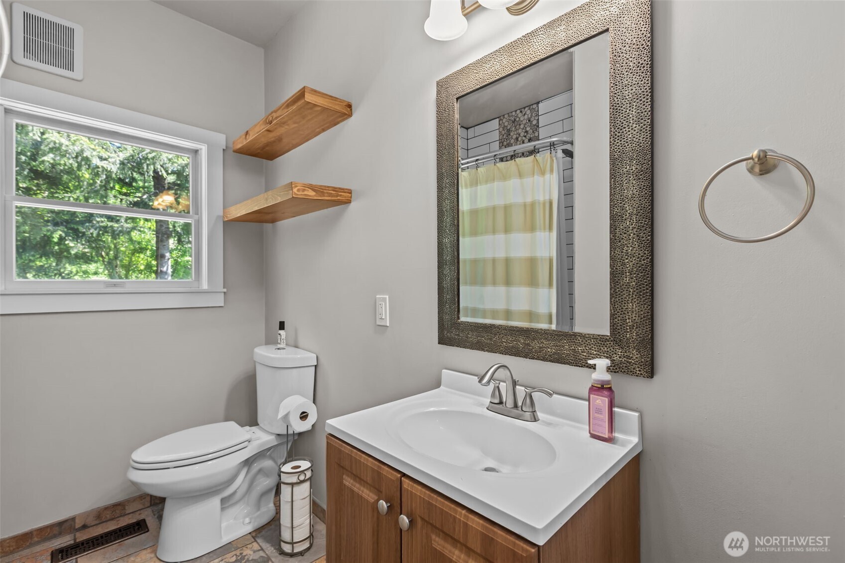 33724 SE Hudson Road Ravensdale WA 98051