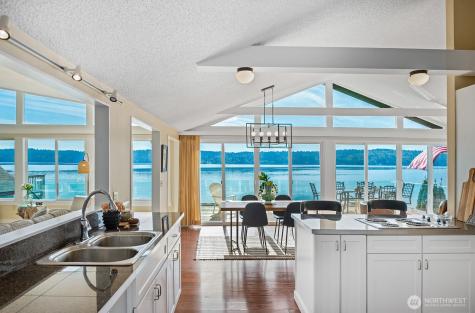 11613 SW Shawnee Vashon WA 98070