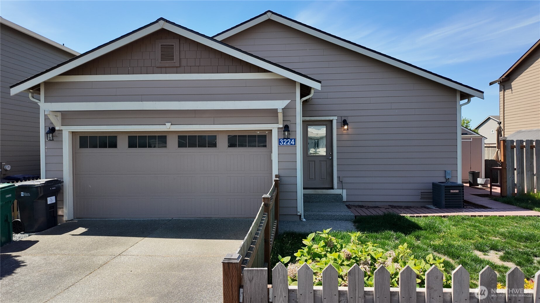 3224 Loch Ness Loop Mount Vernon WA 98273