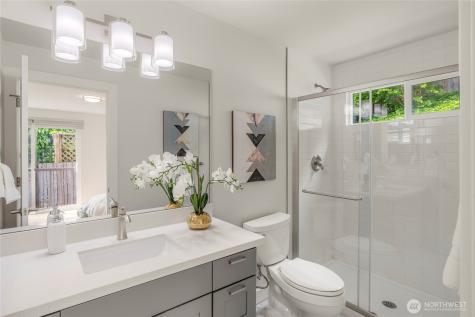 9226 25th Avenue NW Seattle WA 98117