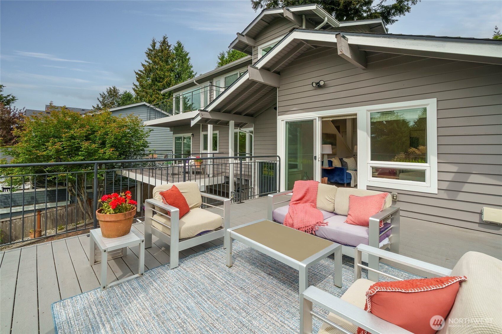 9226 25th Avenue NW Seattle WA 98117