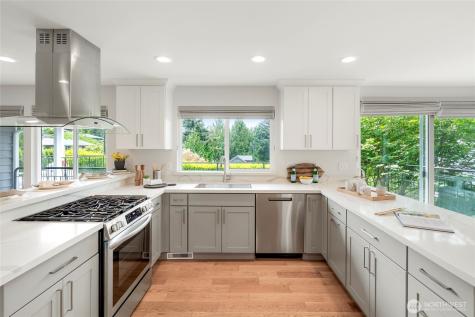 9226 25th Avenue NW Seattle WA 98117