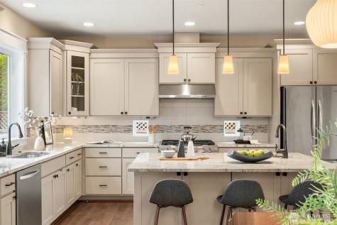 632 SW 185th Street Normandy Park WA 98166