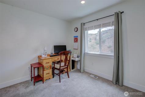9975 Saska Way Entiat WA 98822