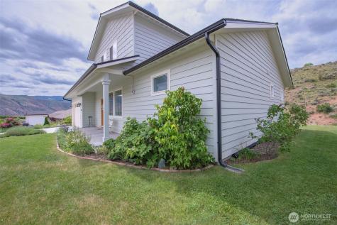 9975 Saska Way Entiat WA 98822