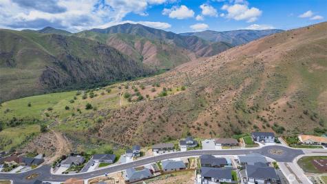 9975 Saska Way Entiat WA 98822