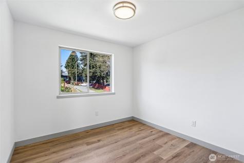 4051 E J Street Tacoma WA 98404