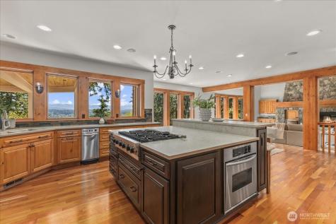 13748 242nd Avenue NE Woodinville WA 98077