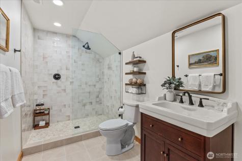 13748 242nd Avenue NE Woodinville WA 98077