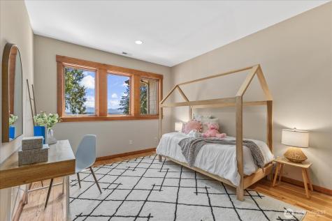 13748 242nd Avenue NE Woodinville WA 98077