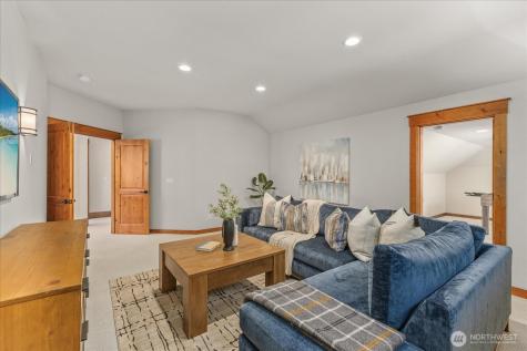 13748 242nd Avenue NE Woodinville WA 98077