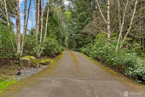 13748 242nd Avenue NE Woodinville WA 98077