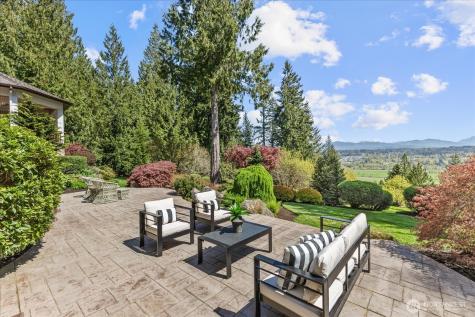 13748 242nd Avenue NE Woodinville WA 98077