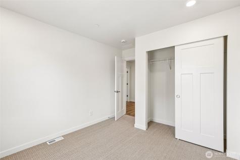 24323 13th Avenue SE Bothell WA 98021