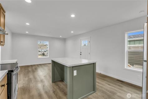 18117 32nd Avenue S Seatac WA 98188
