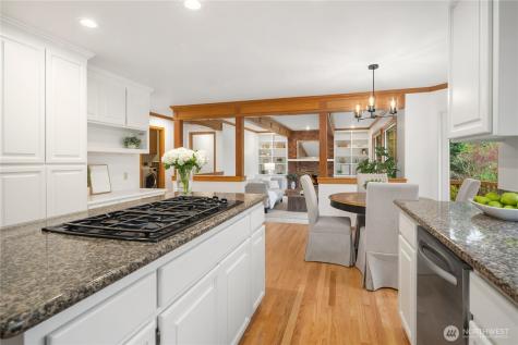 4708 227th Place SE Sammamish WA 98075