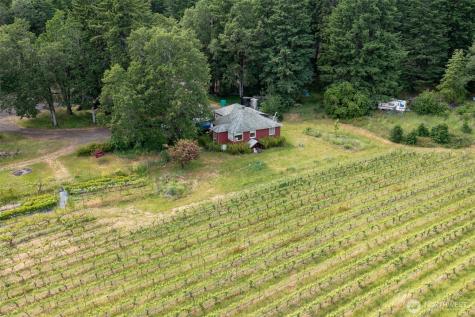 391 Newell Road Underwood WA 98651