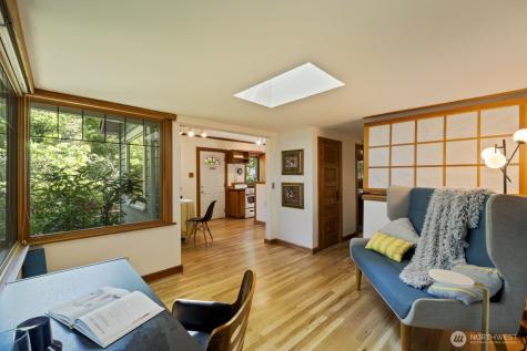 1919 32nd Avenue W Seattle WA 98199
