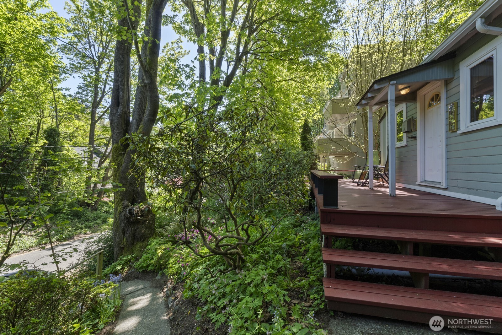 1919 32nd Avenue W Seattle WA 98199