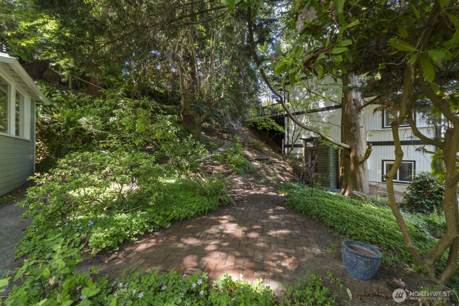 1919 32nd Avenue W Seattle WA 98199