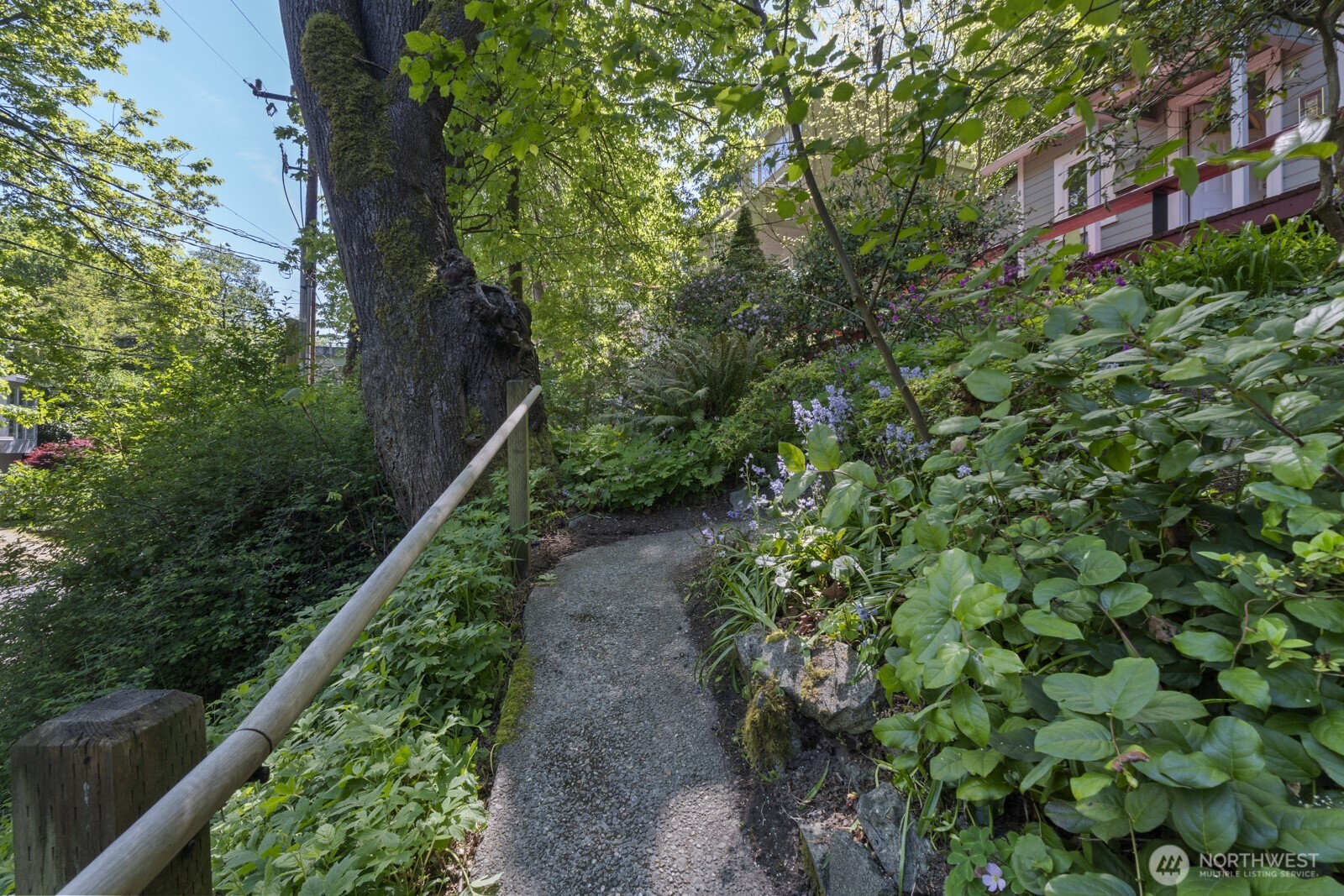 1919 32nd Avenue W Seattle WA 98199