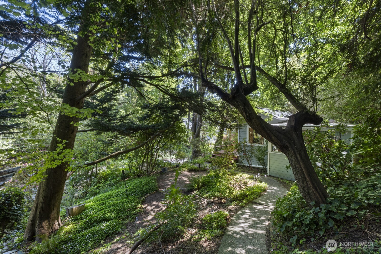 1919 32nd Avenue W Seattle WA 98199