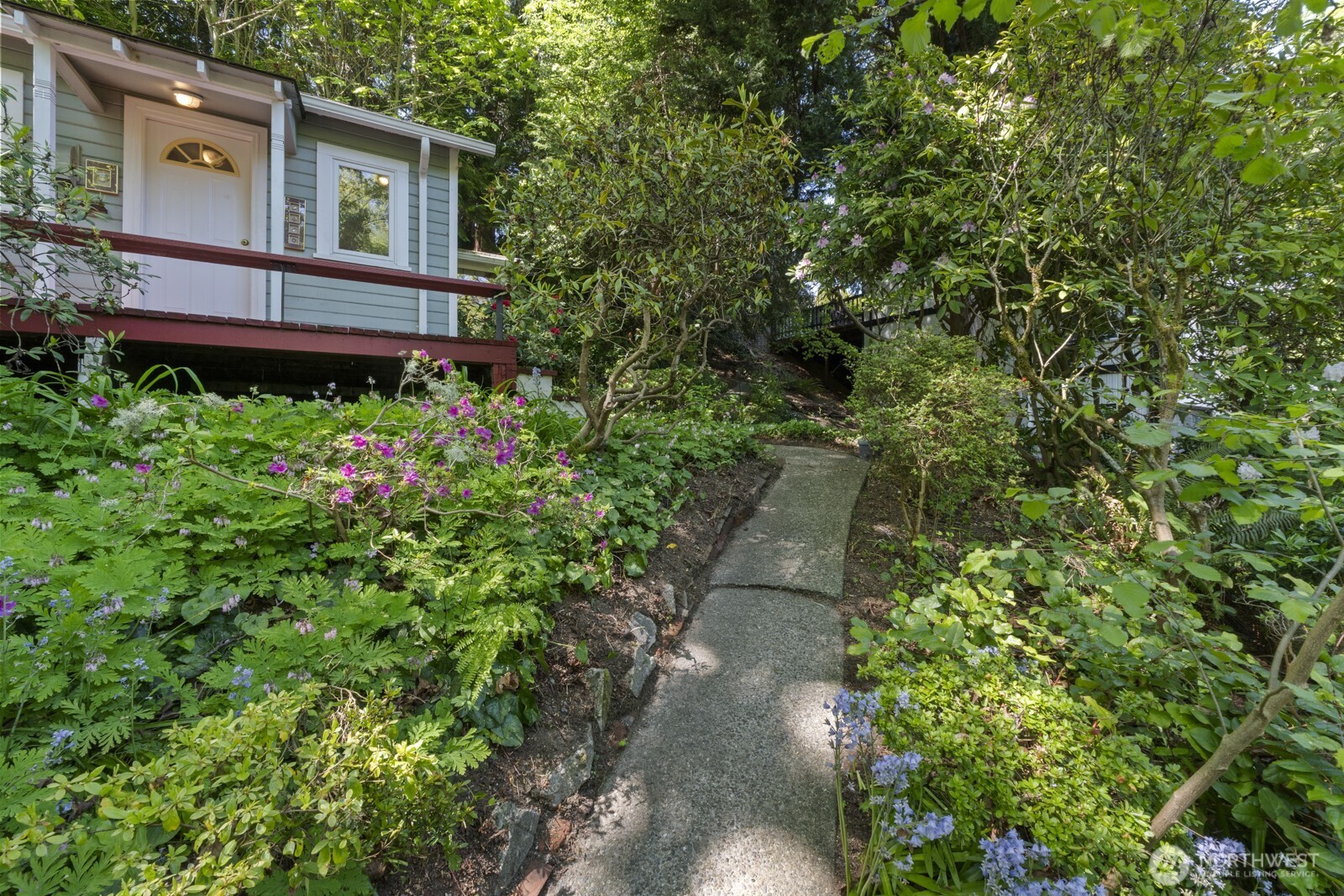 1919 32nd Avenue W Seattle WA 98199