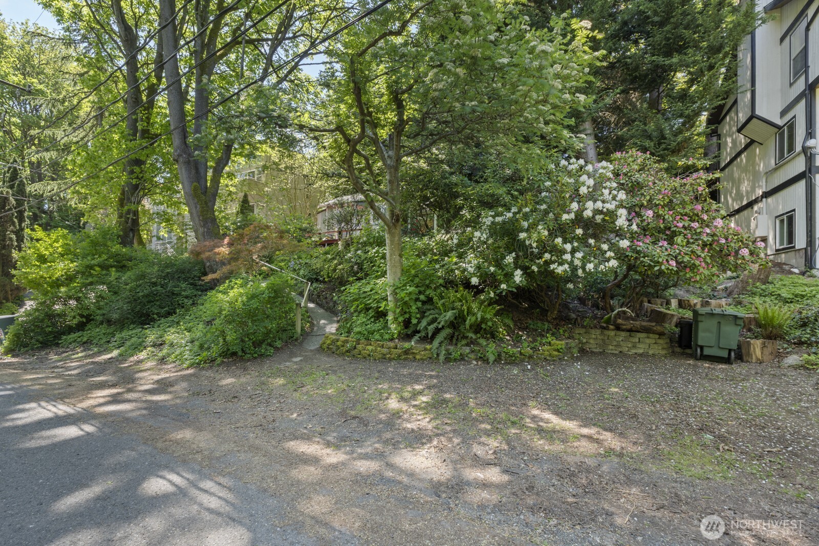 1919 32nd Avenue W Seattle WA 98199