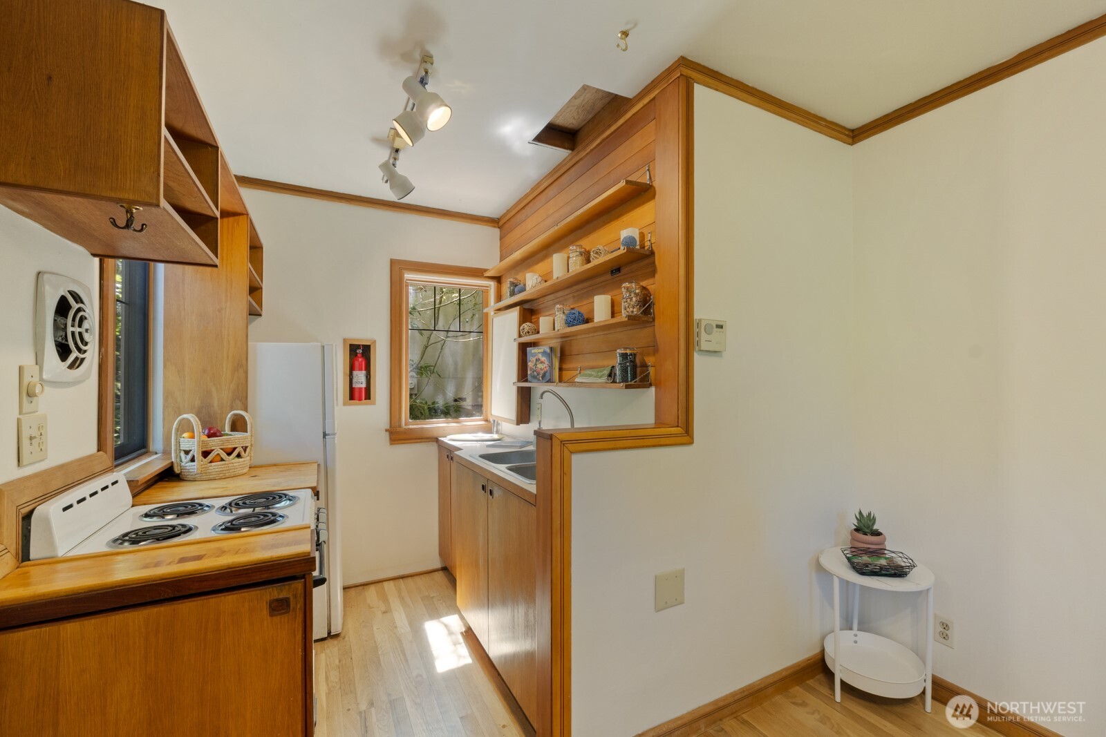 1919 32nd Avenue W Seattle WA 98199