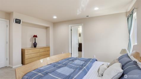 3709 NE 24th Street Renton WA 98056