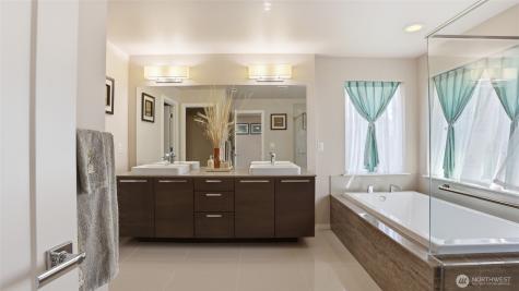3709 NE 24th Street Renton WA 98056