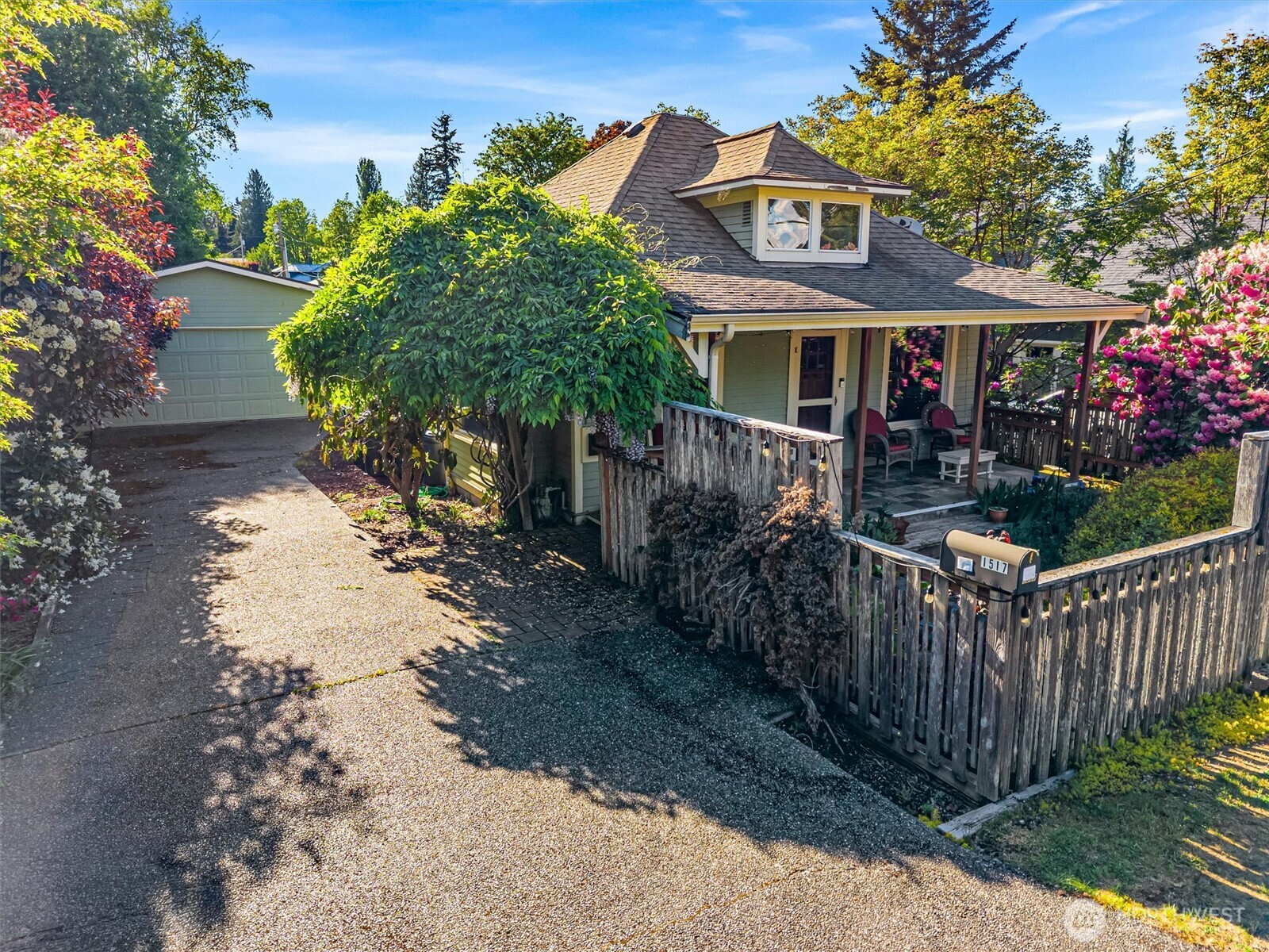 1517 Fairvew Street Bellingham WA 98229
