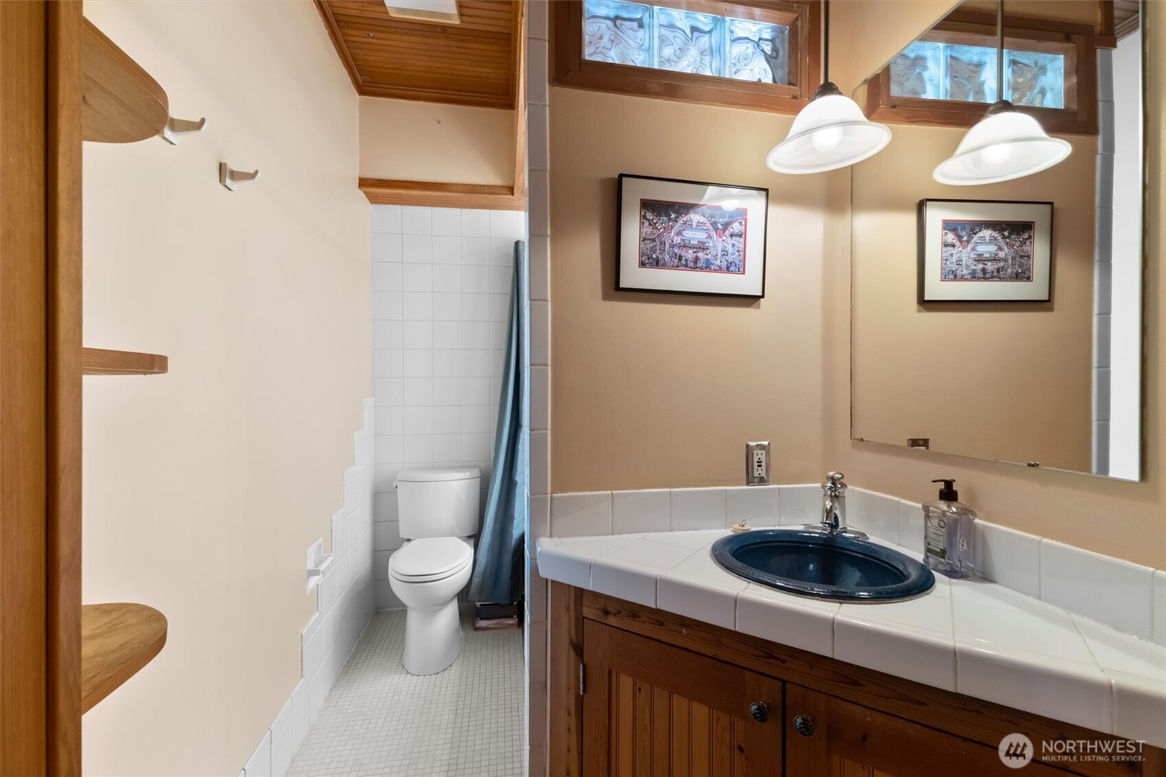 1517 Fairvew Street Bellingham WA 98229