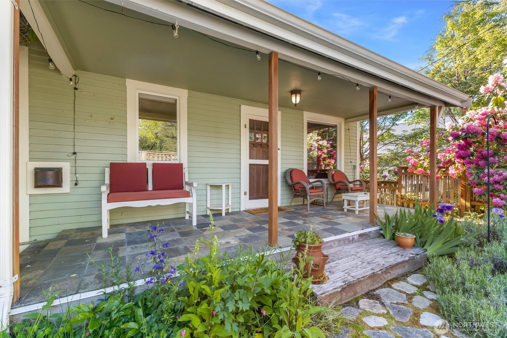 1517 Fairvew Street Bellingham WA 98229